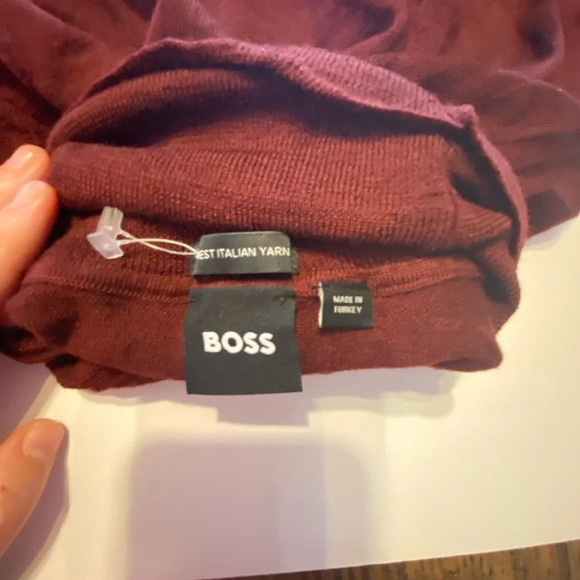 Boss Ribbed Maroon Turtle Neck Size Small B5 - Picture 2 of 3